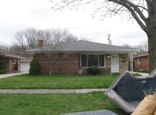 8712 Rockland St, Dearborn Heights, MI 48127