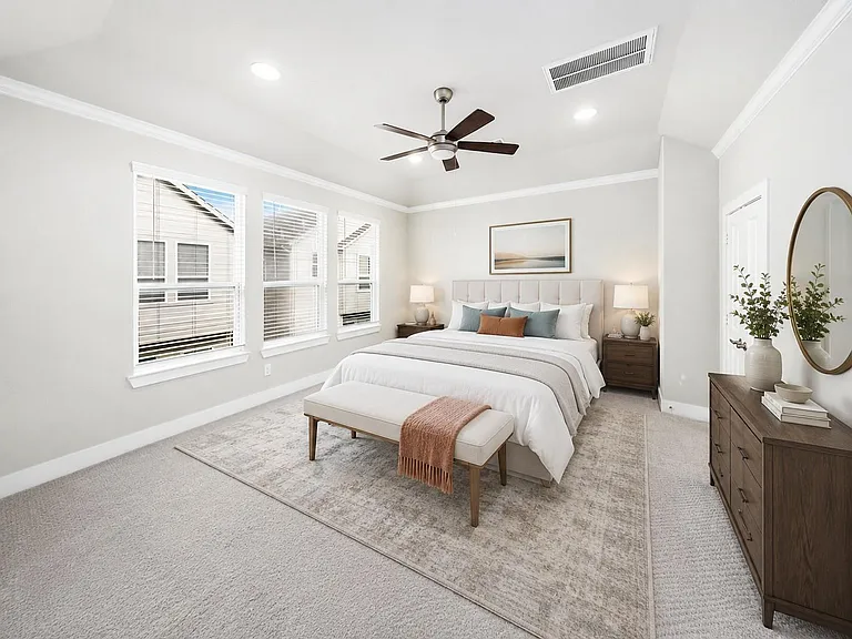 420 W 28th St #D — Photo 16