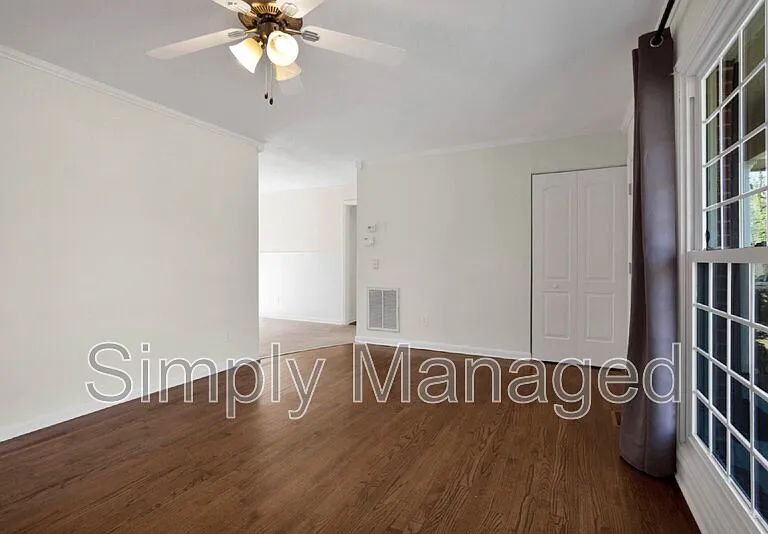 7262 Ryan St — Photo 8