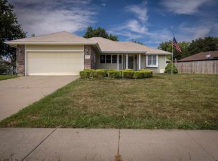 3937 SW Colly Creek Dr, Topeka, KS 66610