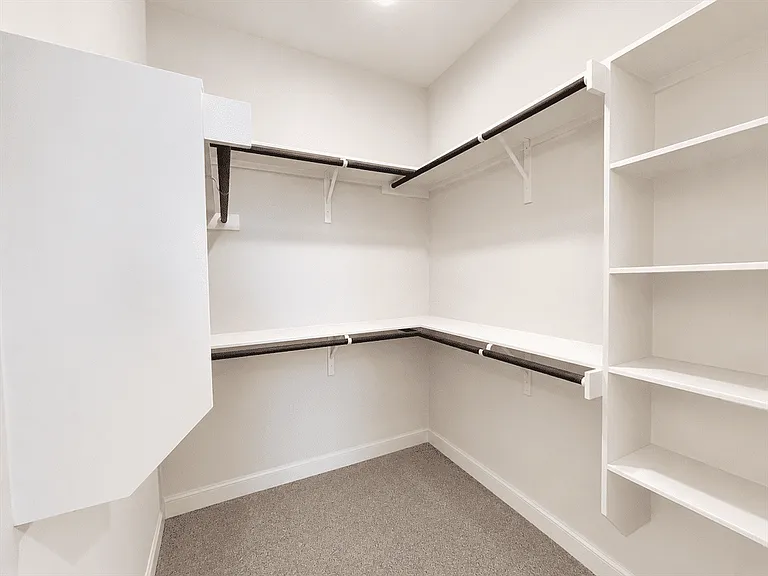 7142 Magnolia Crk #101 — Photo 11