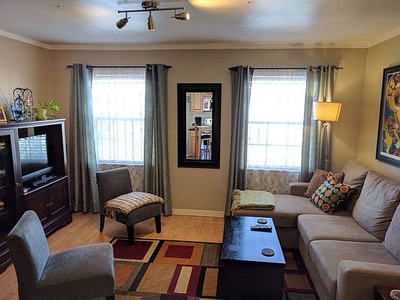 4th image of 1629 Toledano St