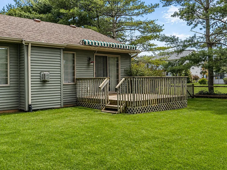 51225 Brandychase W — Photo 26