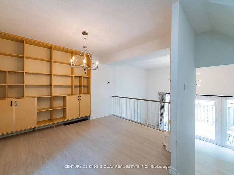 44 Chester Le Blvd #32 — Photo 11