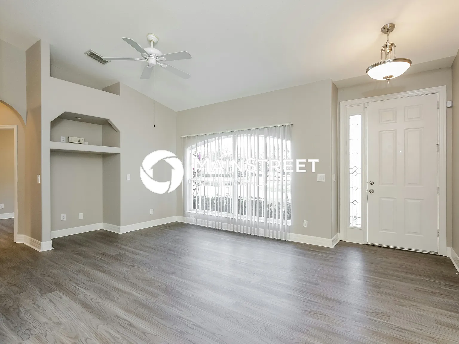 2406 Cleo St — Photo 3