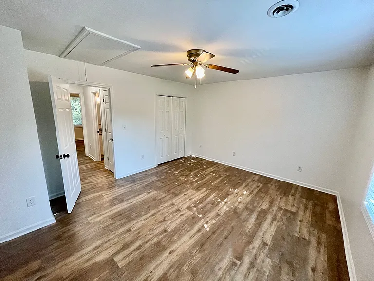 32 Huntsfield Dr #B — Photo 11