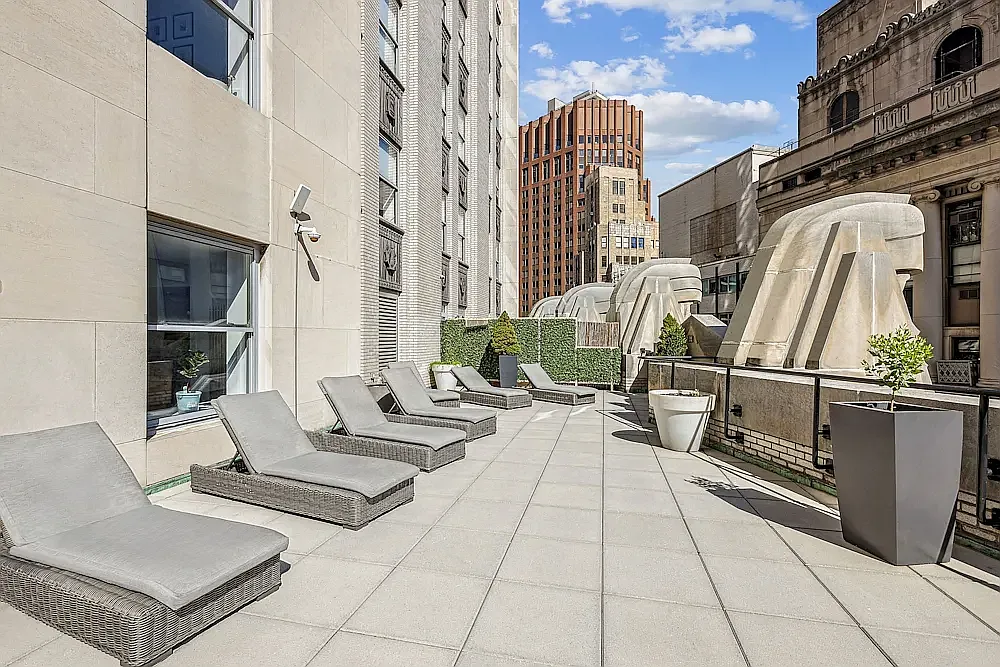 20 Exchange Place — Photo 2