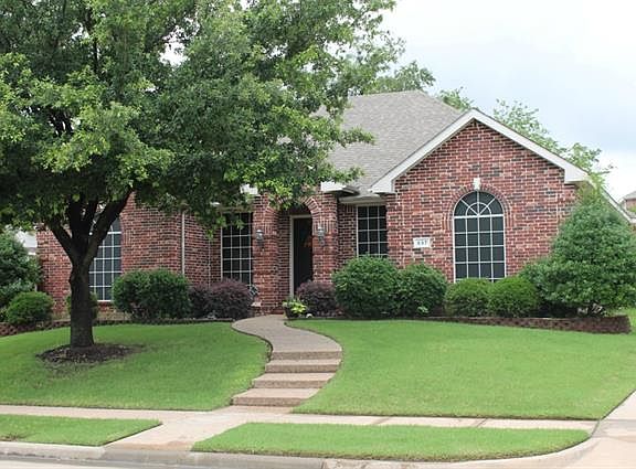 2nd image of 937 Lauren Ln