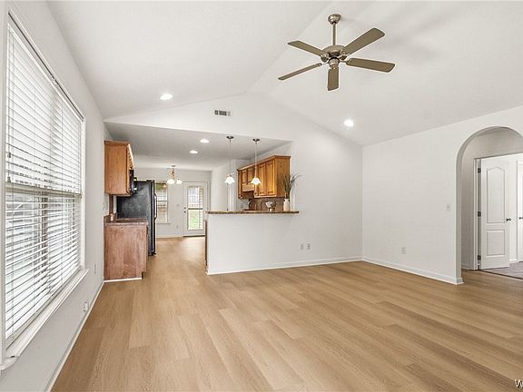 5th image of 10510 Hunt Cir