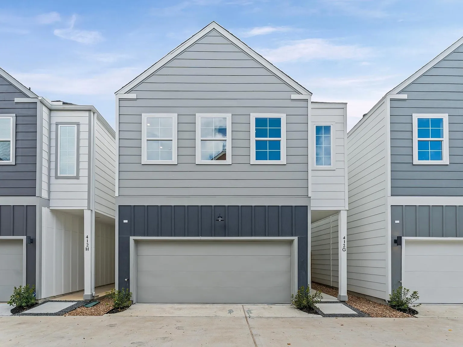 3 bed, 2.5 bath, 1550 sqft, $2,395 — Photo 3