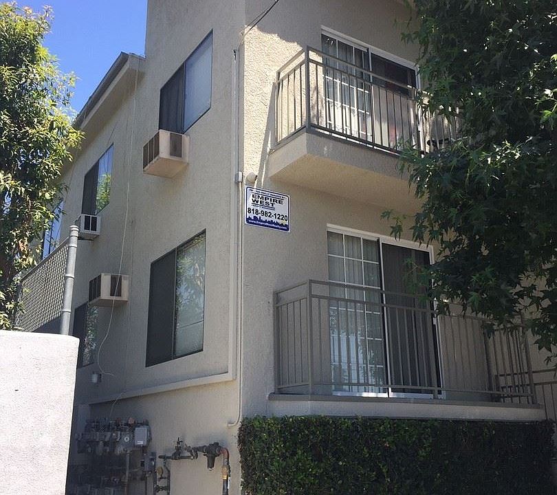 1st image of 6450 Woodman Ave APT 8