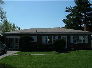 1st image of 661 Skyway Dr
