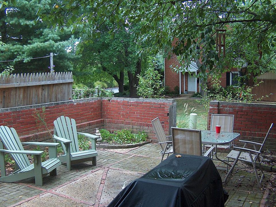 2nd image of 4 Dumbarton Ct