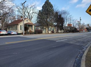 9008 Gross Point Rd, Skokie, IL 60077