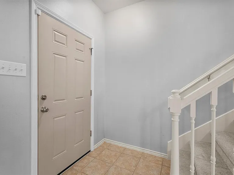 2131 Kemah Village Dr — Photo 7