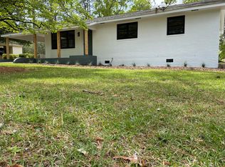 460 W Maine Ave, Southern Pines, NC 28387