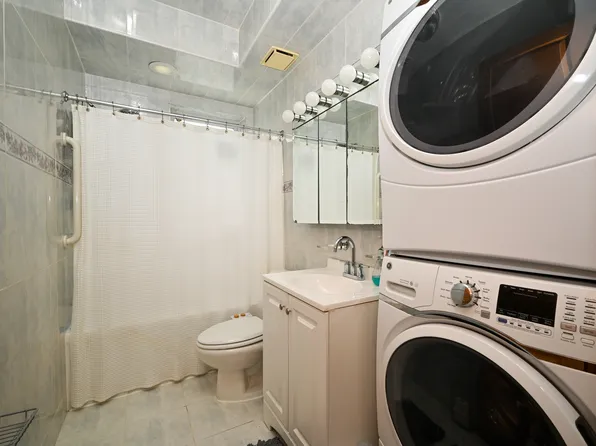 1479 East 32nd Street image 18 of 21