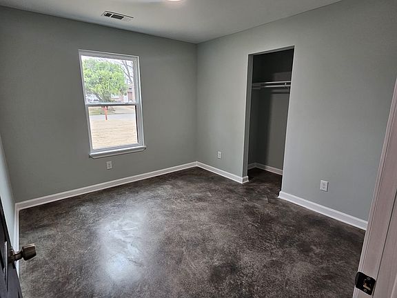4th image of 473 Lillian Dr