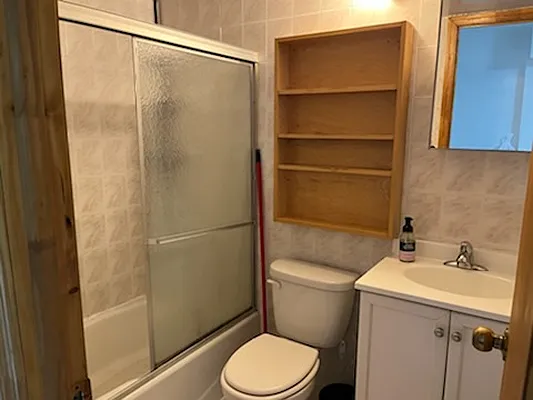 Rented by Downtown Mgt & Realty LLC | media 8