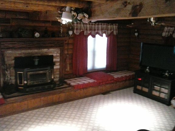 24' x 16' Living Room
