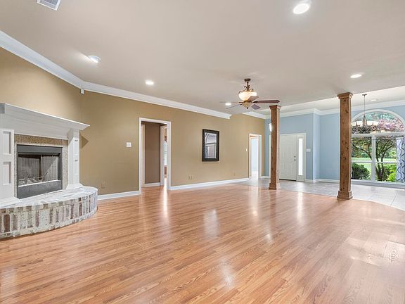 5th image of 8406 Wolf Creek Ct
