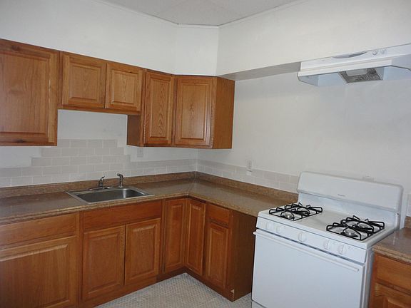 4th image of 1311 W Ruscomb St #1