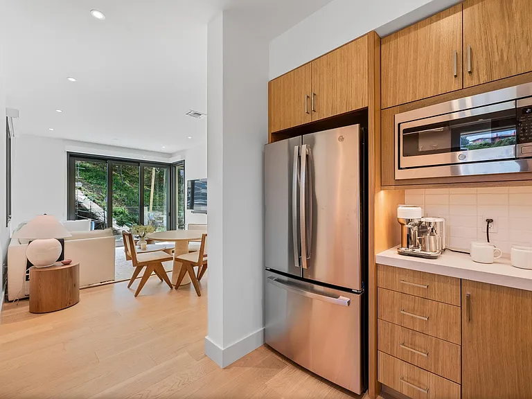 1 Oak Shore Dr #A — Photo 6