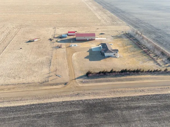44453 262nd St, Canistota, SD 57012