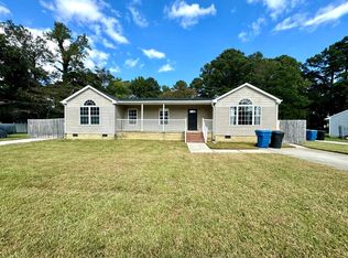 1056 Longstreet Ave, Virginia Beach, VA 23451