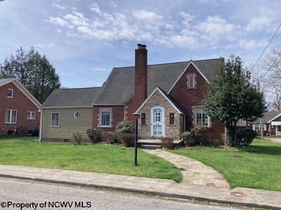 344 E 7th St, Weston, WV, 26452