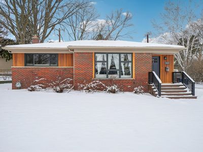 2445 Dorchester Rd, Ann Arbor, MI, 48104