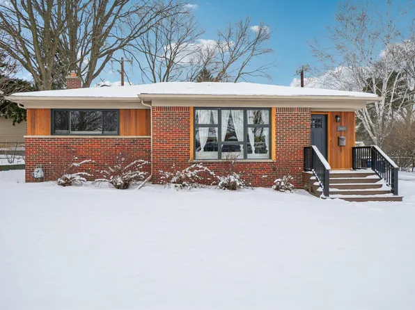 2445 Dorchester Rd, Ann Arbor, MI 48104