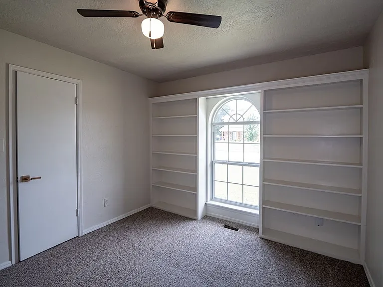 3306 Pheasant Run Rd — Photo 26