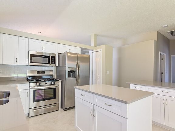 5th image of 1555 Scotch Pine Dr