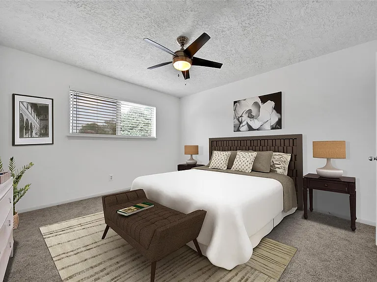 9411 Roos Rd — Photo 35