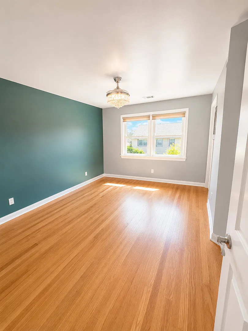 3 bed, 1300 sqft, $2,800 — Photo 4