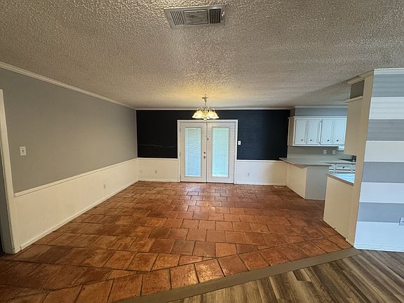 3rd image of 5215 25th St