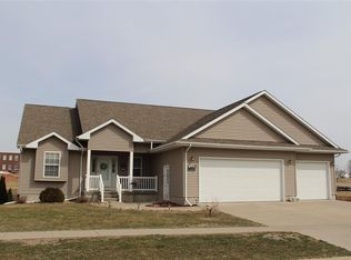 810 13th Ave SW, Mount Vernon, IA 52314