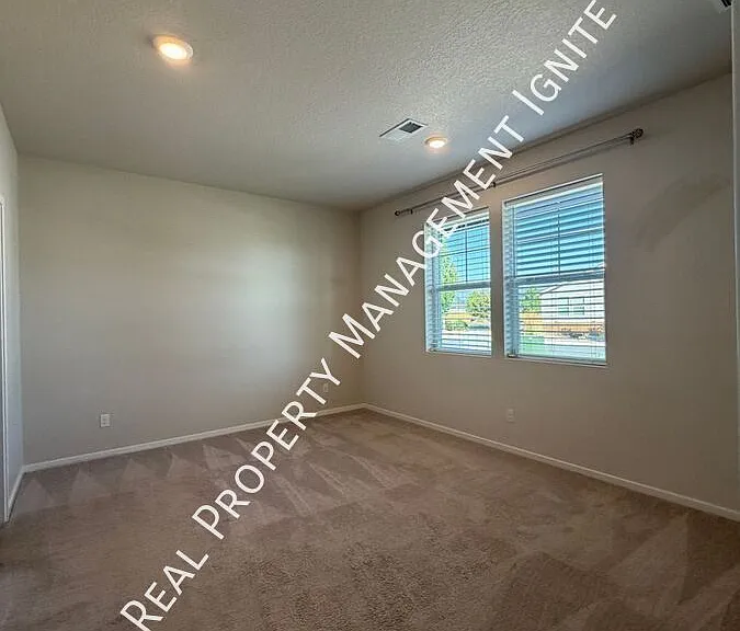 1430 NW Upas Pl — Photo 9