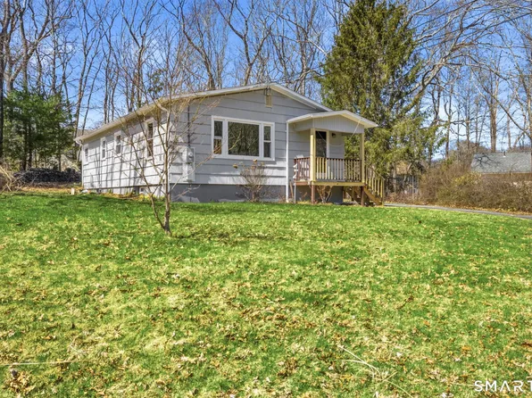 9 Stone Court, Ledyard, CT 06335