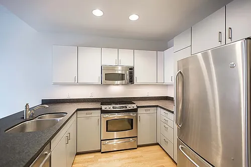 451 Kansas St #322 Photo 1