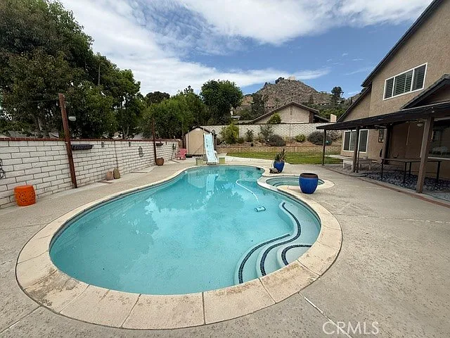 23058 Peacock Ct — Photo 32