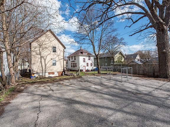 4th image of 644 Lenox Ave
