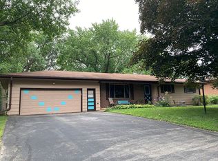 205 Cherita Dr, Chaska, MN 55318