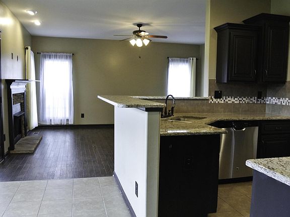 4th image of 1245 Allmon Dr