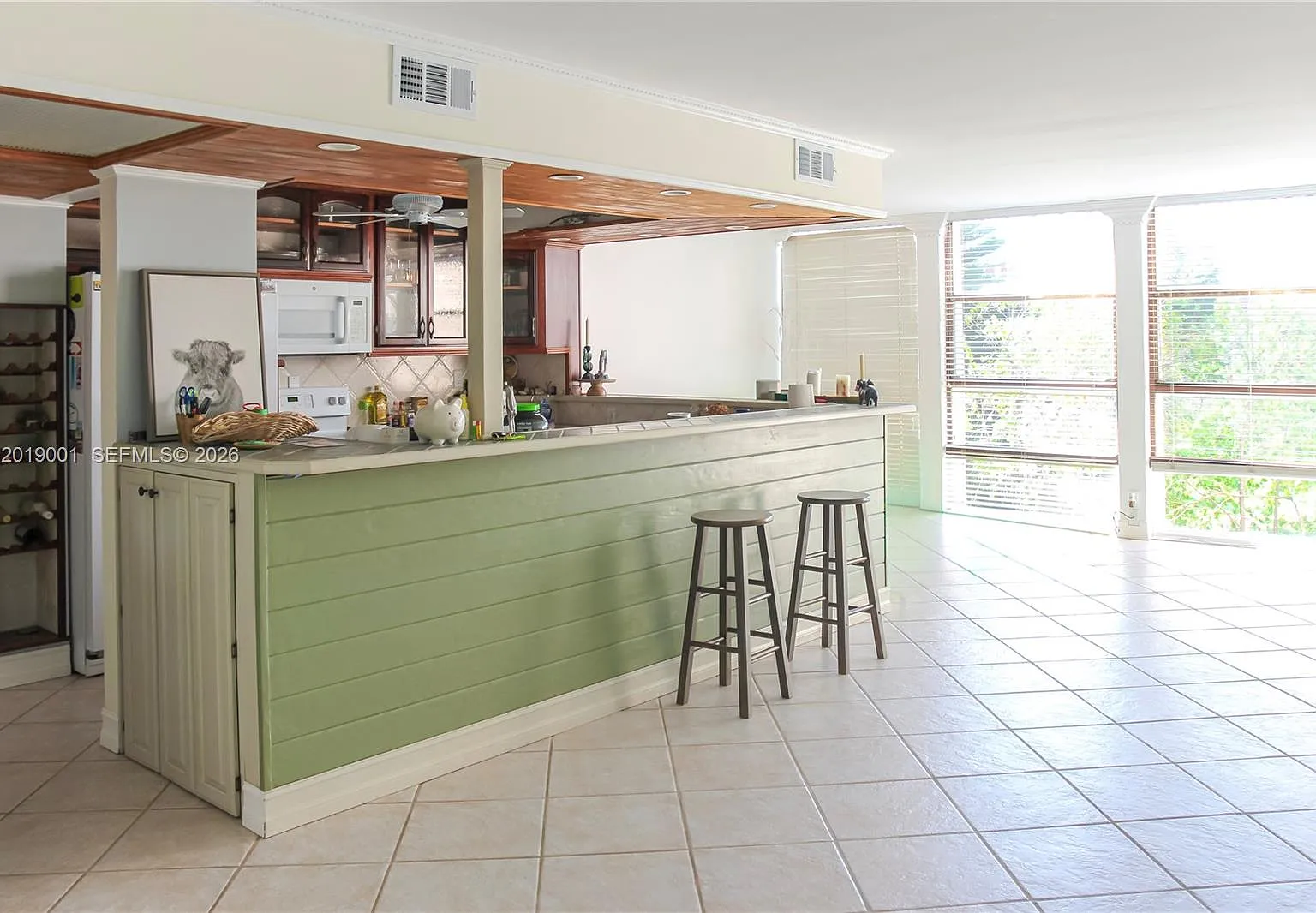 Desoto Park North Condo — Photo 4