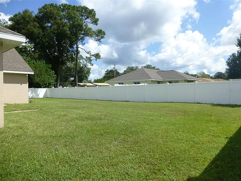 1311 SE 39th Ct — Photo 23
