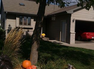 W2788 Brookhaven Dr, Appleton, WI 54915