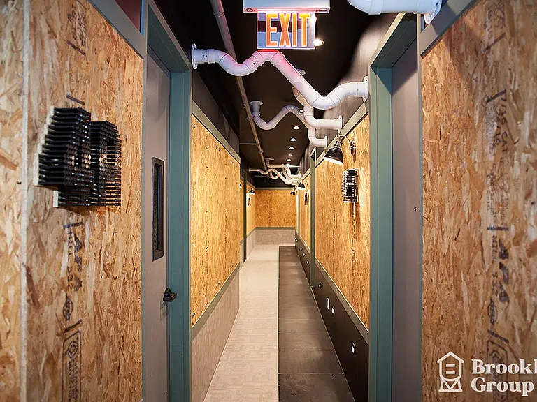 18 Stanhope St #2G — Photo 15
