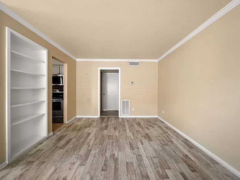 421 Emerson St #5 — Photo 11